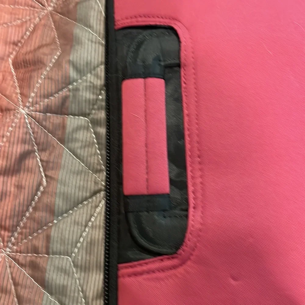 Like New - Laptop carrying case